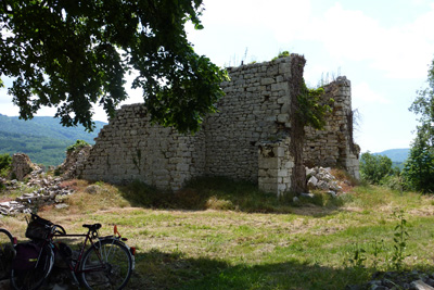 lieu%20du%20RV%20l%20eglise%20de%20st%20alban.jpg
