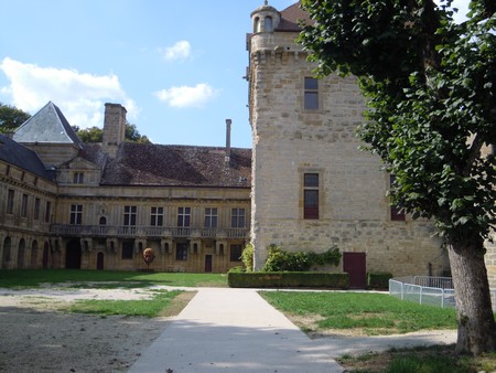 Langres