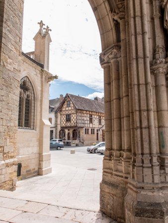 Auxonne