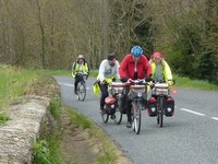 Randonneurs en Beaujolais